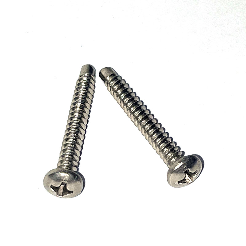 Саморез с крестообразным шлицем и направляющей точкой